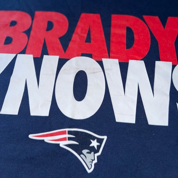 Nike “Brady Knows” Shirt NWT - Picture 5 of 5